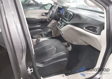 2018 Chrysler Pacifica Touring L from USA, damaged, VIN 2C4RC1BG1JR322717